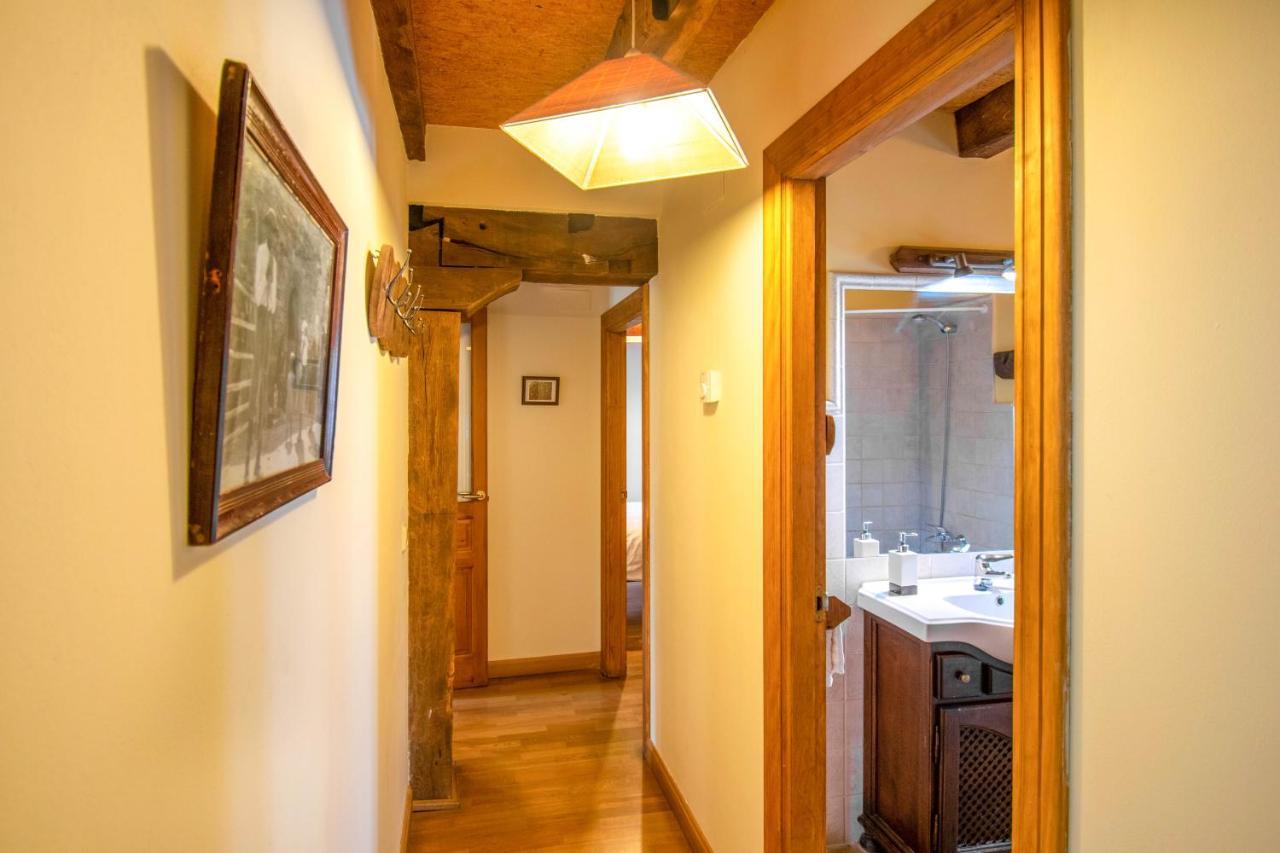 Casa Monaut, Acogedores Apartamentos A Los Pies De La Selva De Irati Saragueta Екстер'єр фото